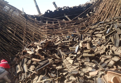 Igisenge cyazize uburemere bw'amategura.