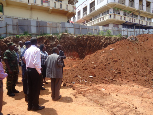 Ikibanza cya SONARWA cyatangiye gutunganywa ariko barasabwa no kuzirikana parikingi.