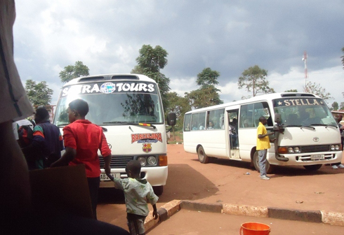 Ikibazo cyo kugira abagenzi bake nacyo ngo ni intandaro yo kwica gahunda kuko bazijyanamo ubusa bahomba.