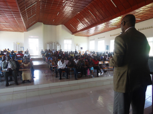 Ikiganiro cyabereye mu nzu mberabyombi ya INILAK.