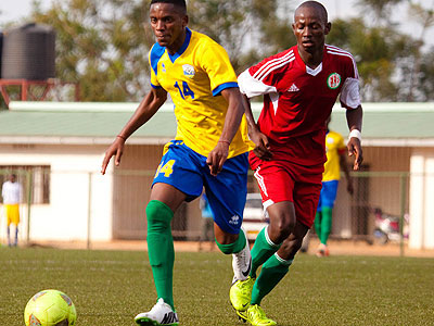 Ikipe y'u Rwanda yitwaye neza mu gice cya mbere, iy'u Burundi yigaragaza mu gice cya kabiri iranatsinda.