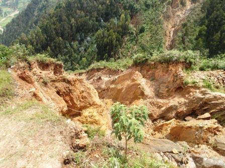 Ikirombe cya Marenge ni cyo abo baturage babiri basizemo ubuzima.