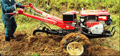 Imashini ya power tiller ikoreshwa mu buhinzi mu mirenge irimo amaterasi y