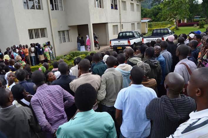 Imbaga nini y'abantu yari yitabiriye isomwa ry'urubanza rw'abo bantu 15.