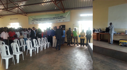 Abitabiriye uwo muhango basobanuriwe ibikorerwa mu kigo cy'urubyiruko.