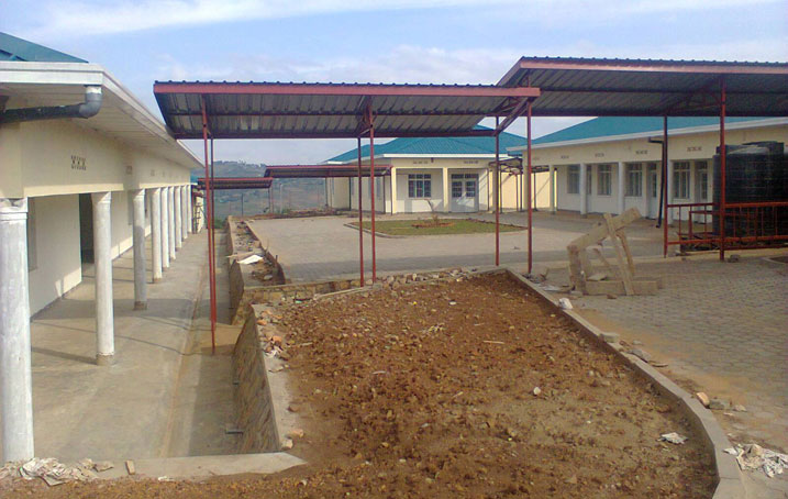 Imirimo yo kubaka ikigo nderabuzima cya Gatebe yarahagaze kubera kubura amafaranga.