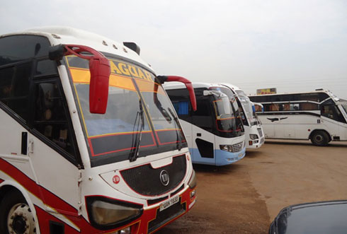 Imodoka zitwara abagenzi mu bihugu bigize umuryango wa EAC ngo zisigaye zibona abakiliya benshi.