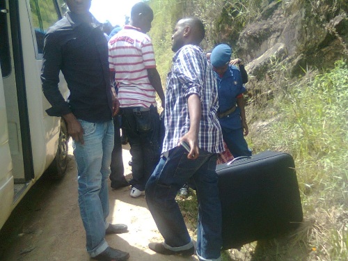 Imodoka zose zinjira hamwe n'izisohoka Bujumbura zirasakwa bikomeye.