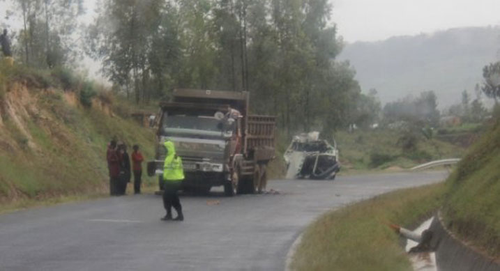 Iyo hiace yikunjakunje inyuma yangiritse cyane bitewe n