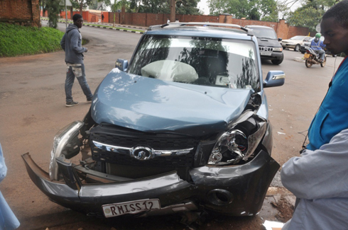 Nubwo imodoka yangiritse, Miss wari uyitwaye ntacyo yabaye.