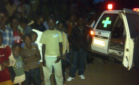 Imbangukiragutabara ije gutwara umurambo wa Nyakwigendera. Iyi mpanuka yabaye bumaze kwira.