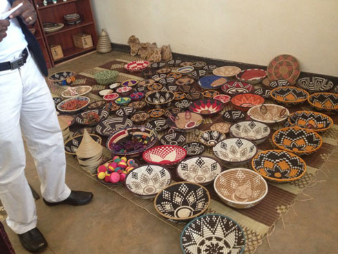 Imwe mu mitako abagore bakora.