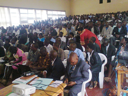 Inama umuyobozi wa REB yagiranye n