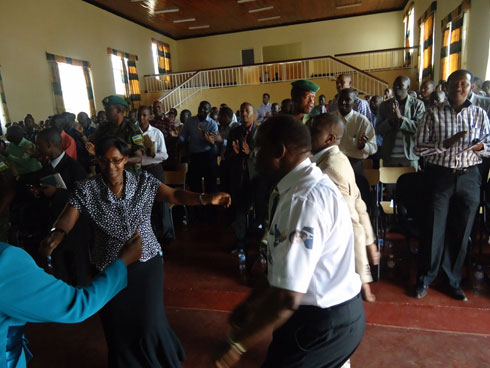 Intore ibuze morale yapfa ngo niyo mpamvu bacishamo n'akadiho.