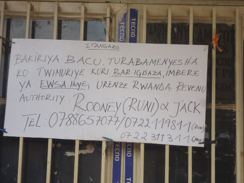 Inyandiko nk'iyingiyi uzisanga kuri amwe mu mazu yafunzwe.