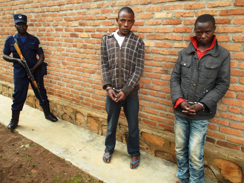 Inzego zishinzwe umutekano mu Rwanda zabataye muri yombi nyuma yo kwiba Abanyekongo.