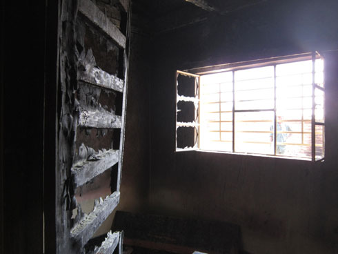 Inzu yahindutse umwotsi.