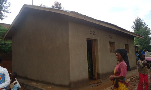 Kayitesi Françoise yubakiwe inzu y