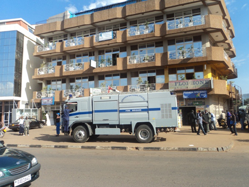 Hahiye igice cyo hejuru cy'iyi nzu