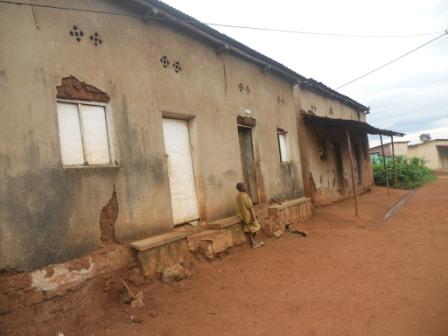 Inzu zigomba kwimurwa ahazubakwa ibiro by