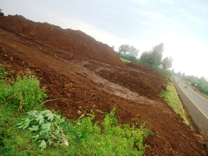 Iri soko rizaba riri ku muhanda wa kaburimbo Nyamasheke-Karongi.