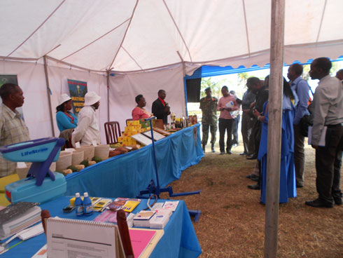 Itsinda risuzuma imihigo risura ibikorwa byamuritswe n'abaturage.