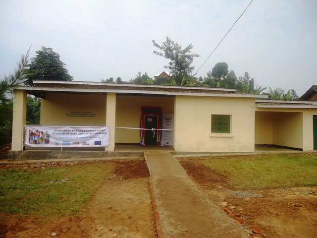 Iyi nzu iri mu kagari ka Mubumbano mu murenge wa Kagano ni yo izajya itanga amakuru ku batishoboye bo mu karere ka Nyamasheke, cyane cyane abafite ubumuga.