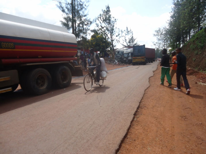 Iyi mpanuka yatumye umuhanda usa n