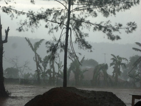 Iyi mvura yagaragaraga ko irimo umuyaga mwinshi cyane.