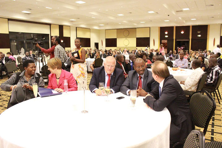 Iyi nama yitabiriwe n'impuguke zitandukanye zivuye mu bihugu byose bya Afurika.