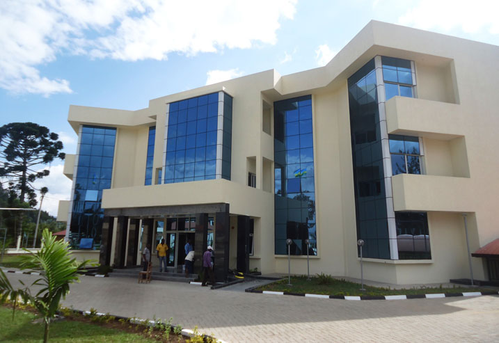 Iyi ni inyubako ya Banki nkuru y'u Rwanda ishami rya Musanze yuzuye itwaye miliyari hafi ebyiri.