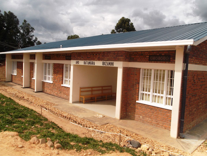 Iyi nyubako nshya yagize uruhare mu kunoza serivisi no gutanga ibisubizo byizewe ku bizamini biba byakozwe.