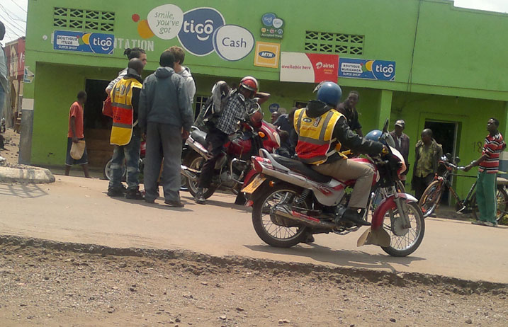 Rimwe na rimwe ngo bajya batwara abagenzi ntibubahirize amasezerano bagiranye.