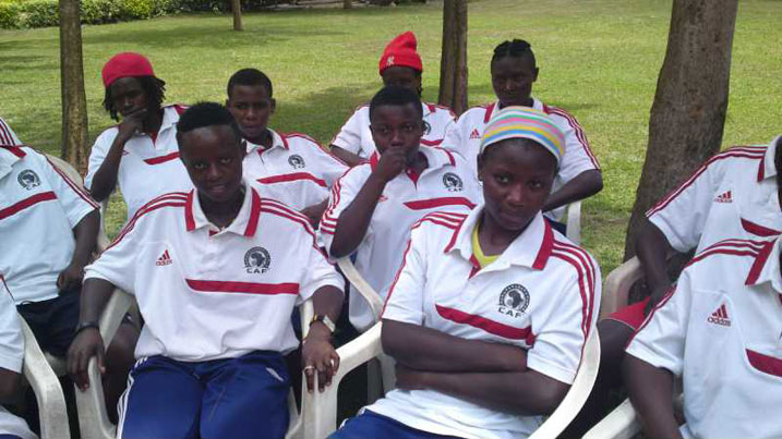 Iyo kipe irimo gukina n'amakipe y'ingimbi mu rwego rwo kwitegura neza.