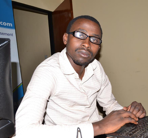 Jean Paul Ibambe yatangiye nk'umunyamakuru usanzwe nyuma y'igihe gito agirwa umwanditsi mukuru.