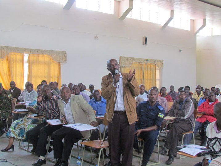 Justin KaLISA umunyamabanga nshingabikorwa w'umurenge wa Kivuruga avuga uko abibona.