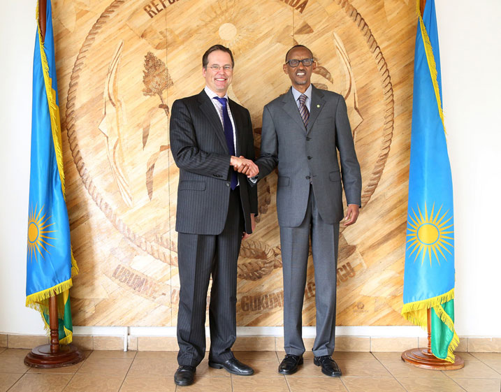 Perezida Kagame na Minisitiri w