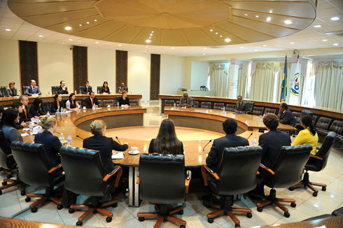 Abanyeshuri ba kaminuza ya Wharton bishimiye ibiganiro bagiranye na Perezida Kagame gusa ngo amatsiko aracyari menshi ku bijyanye n'u Rwanda.