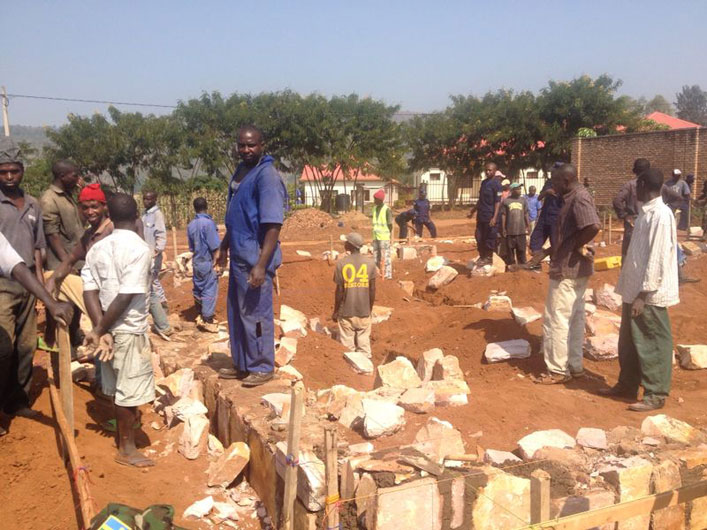 Mu masaha make, hari hamaze gushingwa umusingi nyawo wo kuzubakwaho ikigo nderabuzima./Foto: Emmanuel N. Hitimana