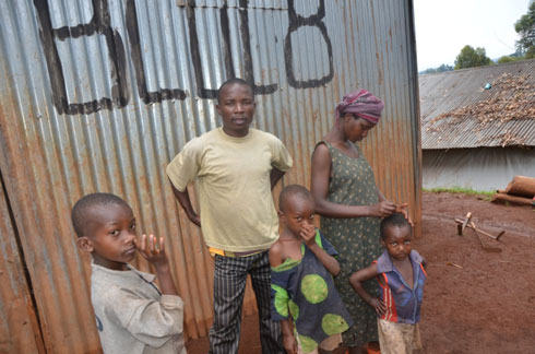 Kaporari Nsengiyumva we yatahukanye n'umuryango we.