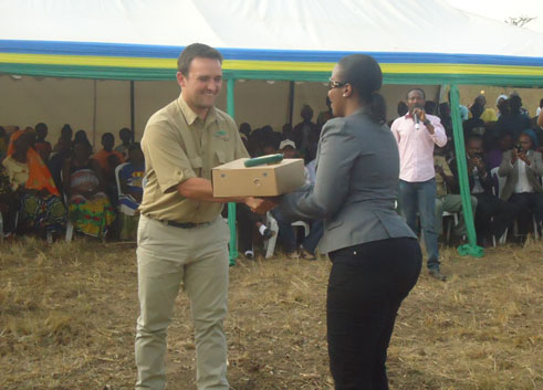 Aha abubatse uruzitiro bahererekanyaga ibyemezo na RDB mu izina rya leta y'u Rwanda