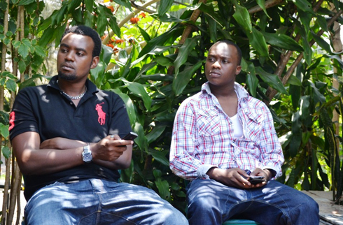 Kitoko na King James nabo bari bahari.