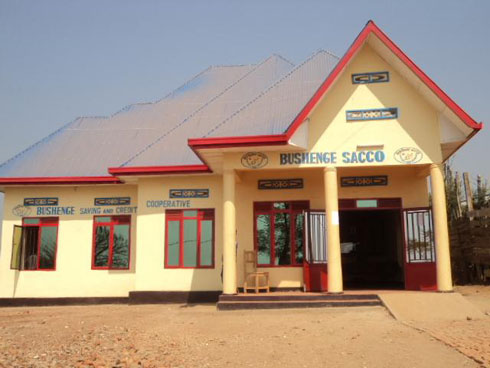 Koperative Umurenge SACCO 10 ziyujurije inyubako zazo bwite.