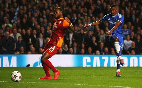 Ku munota wa 4 gusa Eto'o Fils yari amaze kubonera ikipe ye ya Chelsea igitego cya mbere.