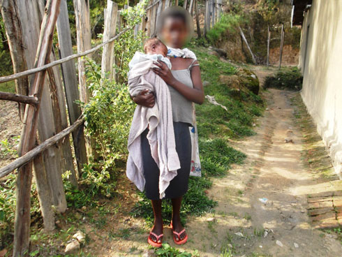 Kubera ko ataruzuza imyaka yo gushinga urugo yifuza ko uwamuteye inda nibura amuha mituweli n