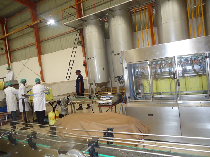 Kubera kubura soya ihagije uru ruganda rukora toni 60 z'amavuta ku munsi kandi rwakabaye rukora toni 100.