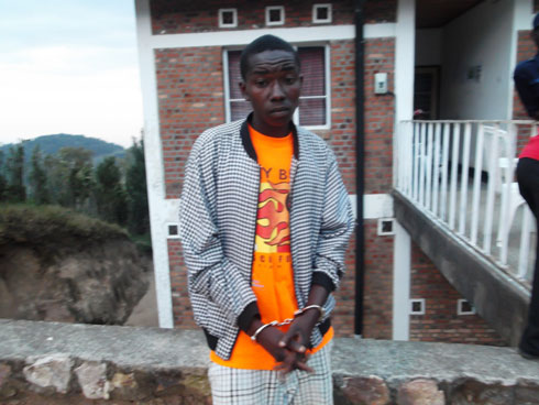 Kujya kwiba mudasobwa ngo yabitewe n