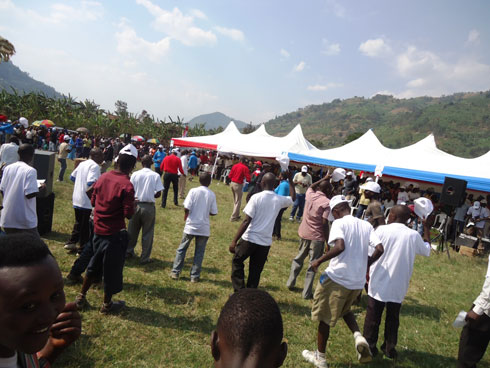 Kwamamaza abakandida ba FPR inkotanyi byaranzwe na morale n'imbyino.