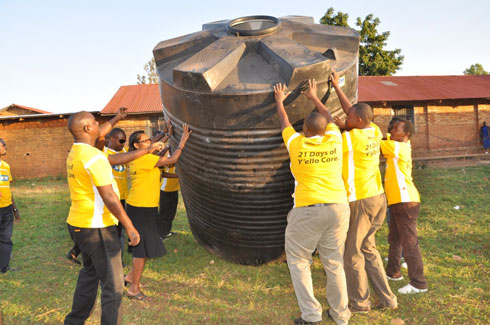 MTN yageneye ishuri HVP Gatagara rya Rwamagana ikigega gifasha kubika amazi.