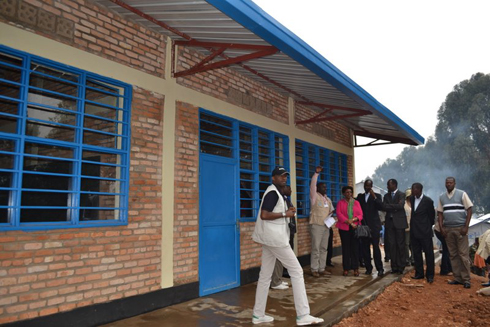 Mu nkambi ya Kigeme hujujwe amashuri agezweho azigirwamo n'abana b'impunzi z'Abanyekongo.